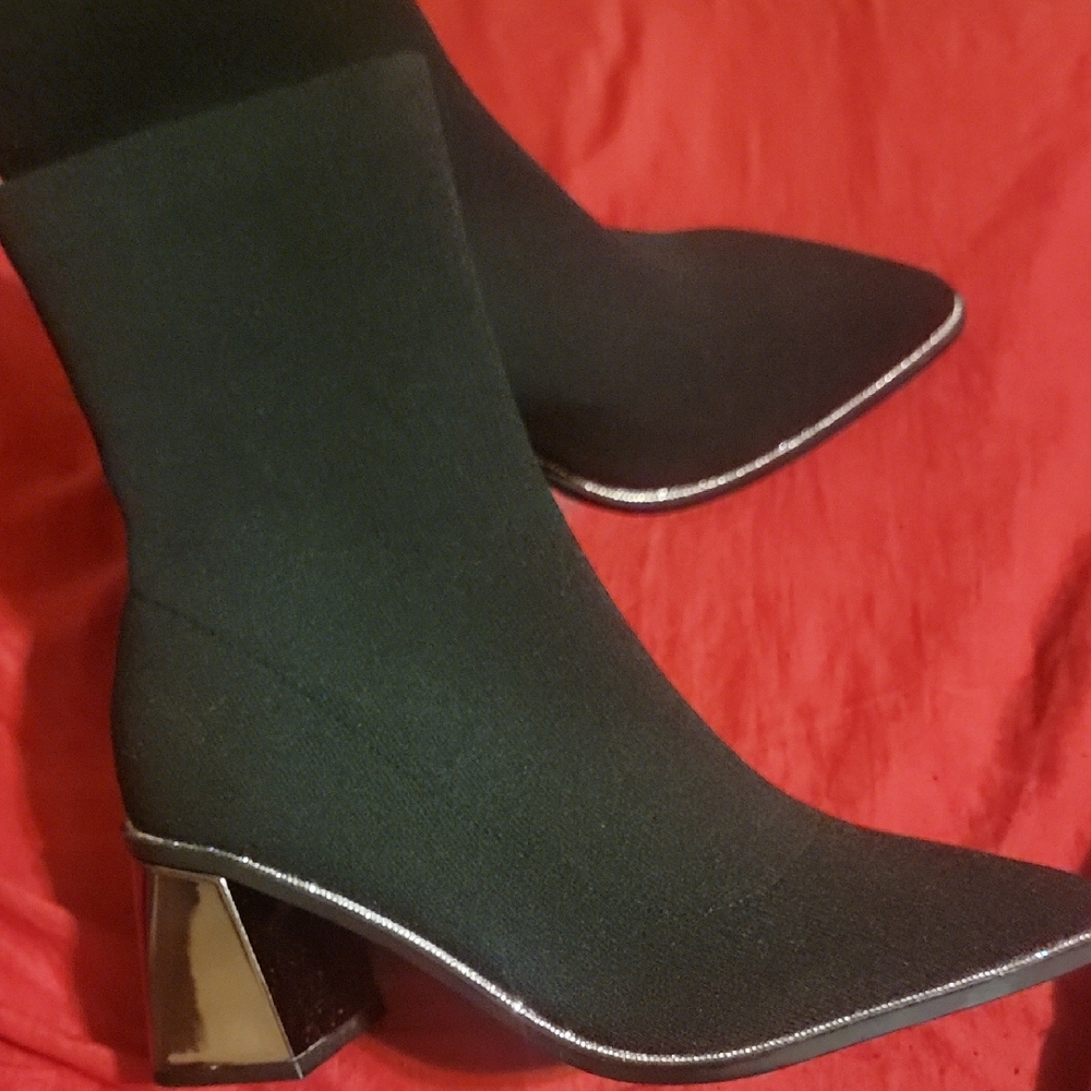 SIZE 7 Aldo Black Block Heeled Boots with Silver Trim